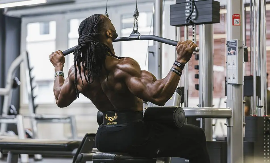 Rückenübungen: Rücken stärken sogar zu Hause! Rückenübungen: Rücken stärken sogar zu Hause!